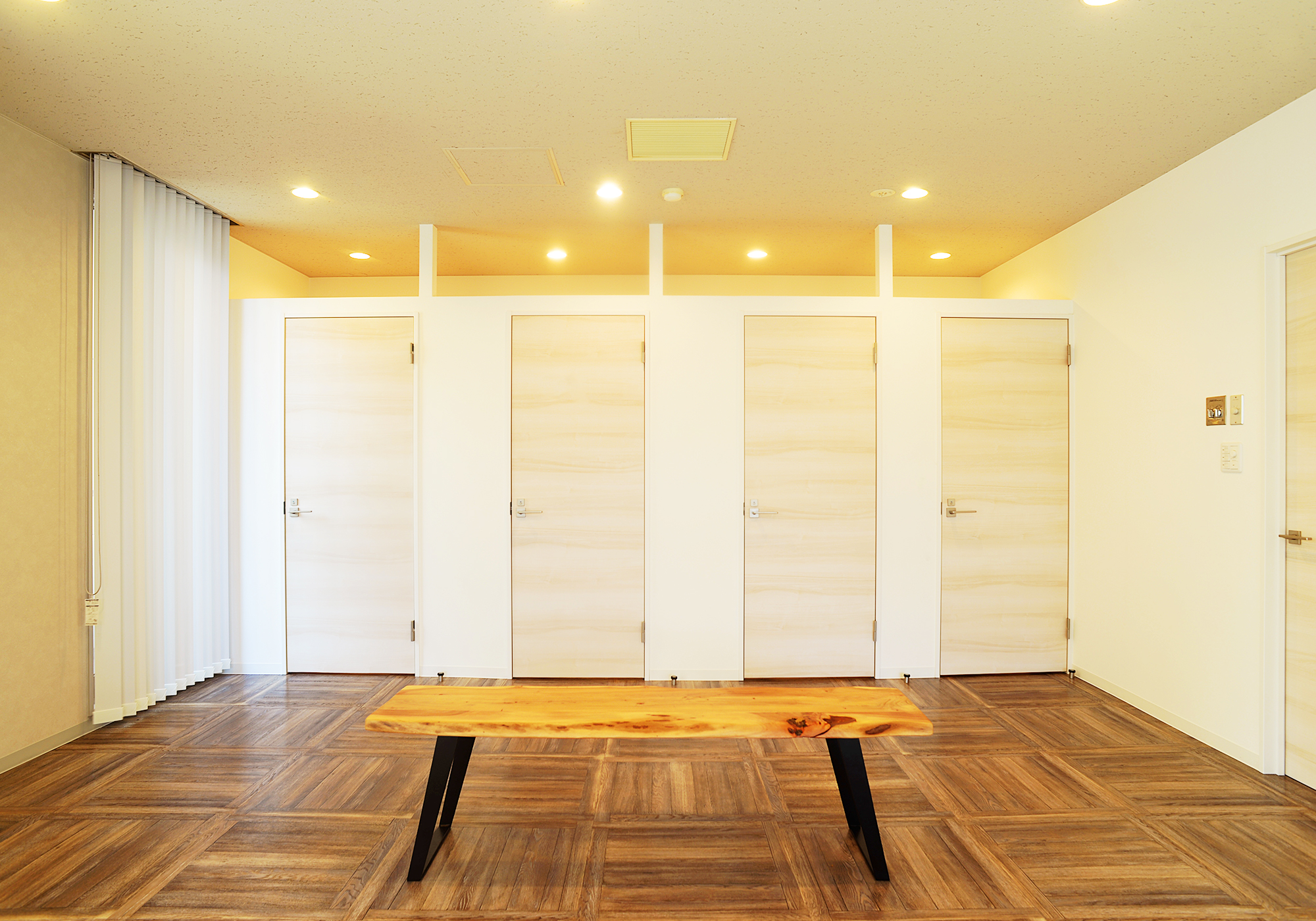 荷物置き場、更衣室も完備